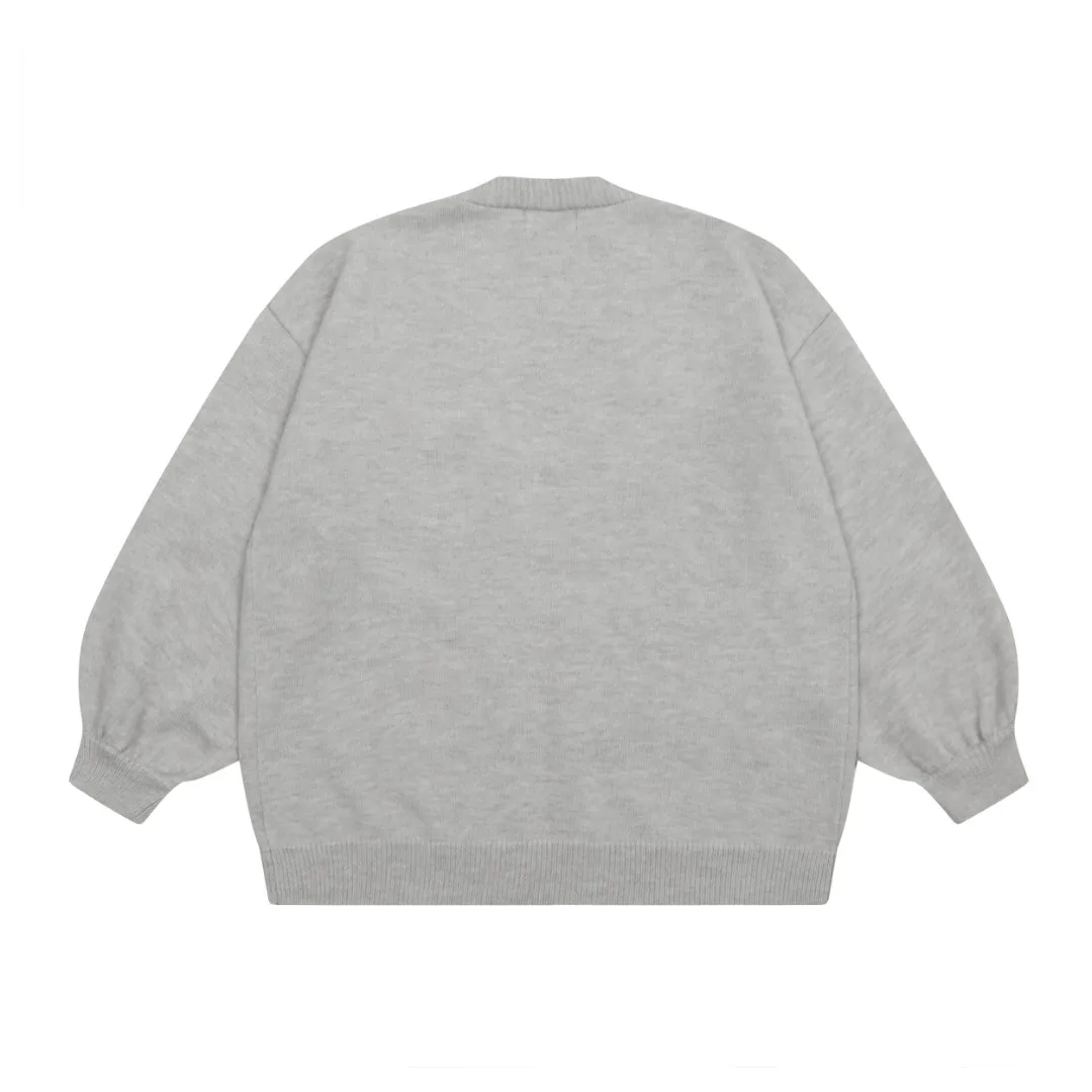 🅿️220 "Top quality" Style number: DS016# [Ralph Lauren V-neck solid color pony embroidered logo woolen knitted shawl cardigan] ✅Ralph Lauren Lazy‌oversize style basic classic versatile ten-color shawl cardigan ✅Main supplier platform live broadcast Wholesale entity Replenishment when out of stock No removal from shelves ✅ZP quality 1:1 version Scan the code to enter the GF website Counter quality ✅Details and quality are the only one in Guangzhou. Light luxury wool. Focus on high-end. Cost-effective. Good quality. Needless to say. ✅Restore the original version. Can wear 190 pounds. Loose, comfortable and stress-free. ✅Loose upper body, oversize and lazy style. Must-have style for goddess ootd. ✅Good-looking clothes are never picky. Recommended for goddess wardrobe. Taro Purple, Light Khaki, Chinese Red, Anchor Red